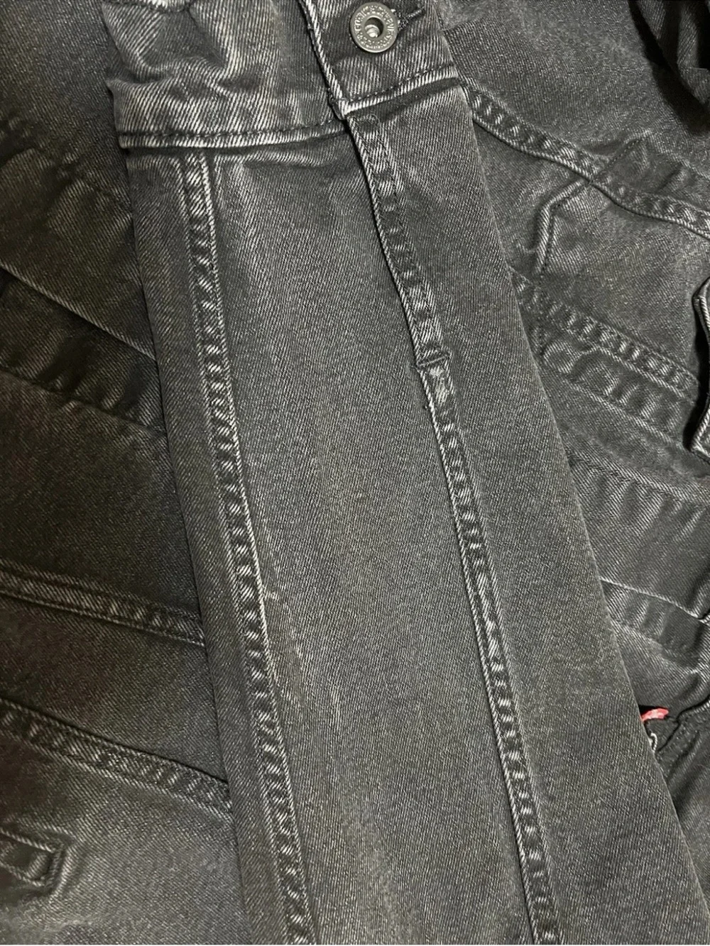 Levi’s 72334-0223 Black Denim Trucker Jacket Mens Size XL Distressed Type III